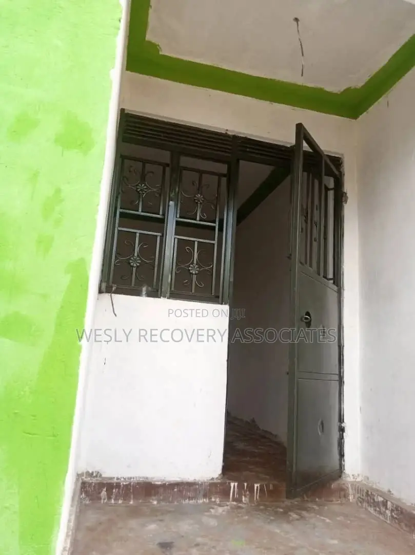 Hostel for Sale (Ucu - Mukono)