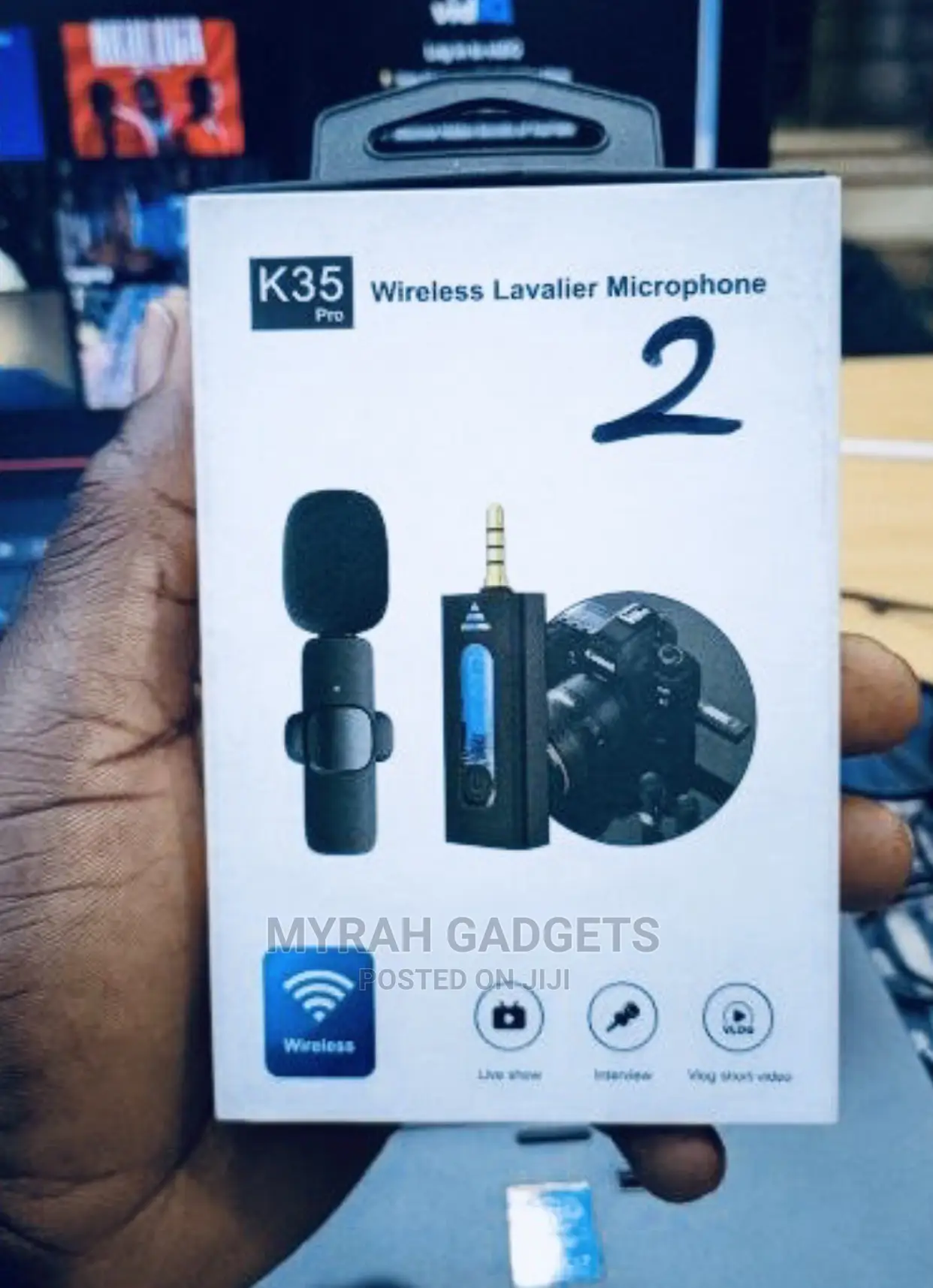  Wireless Live Show Lavalier Microphone