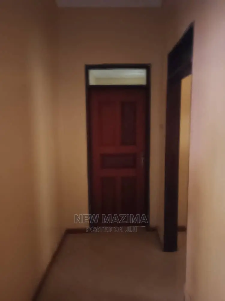 3bdrm Bungalow in Kitende Ntebe Rd, Central Division for sale