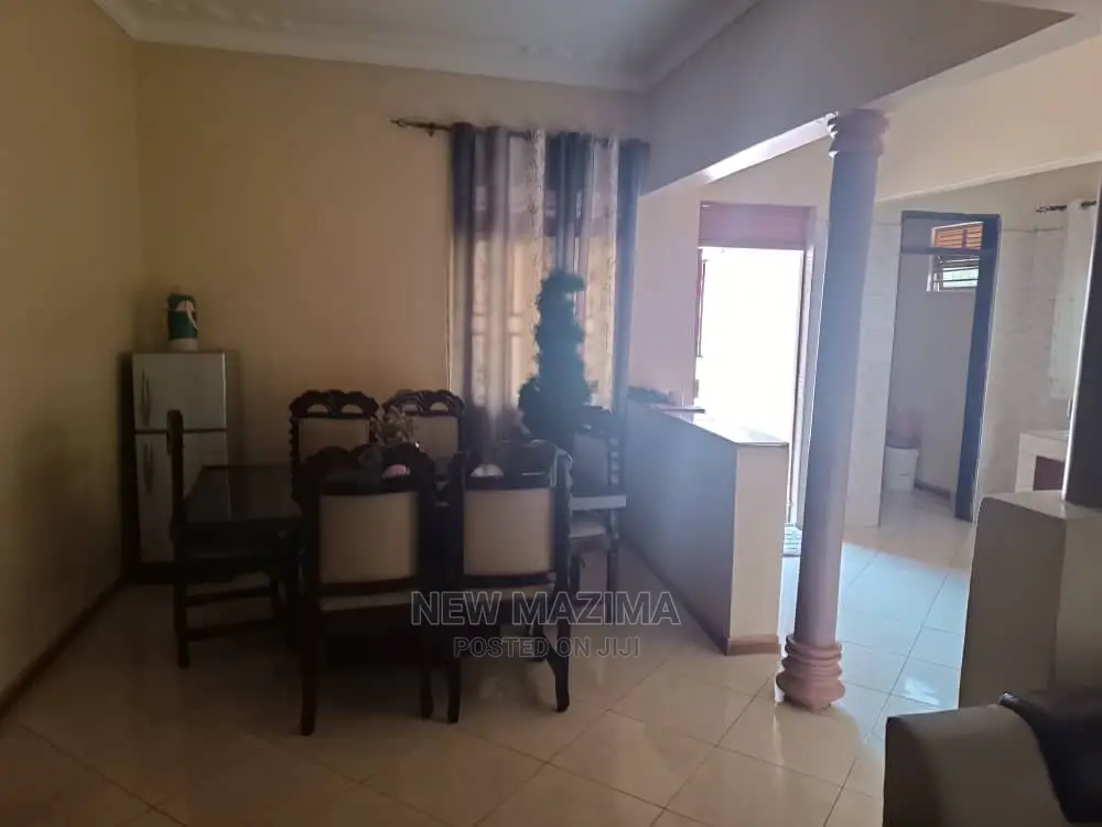 3bdrm Bungalow in Kitende Ntebe Rd, Central Division for sale