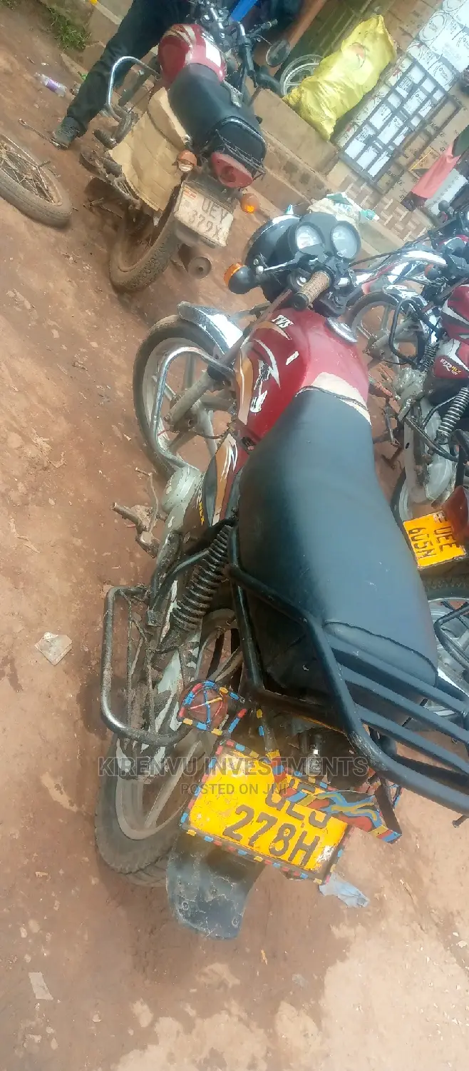 TVS Apache 180 RTR 2015 Red