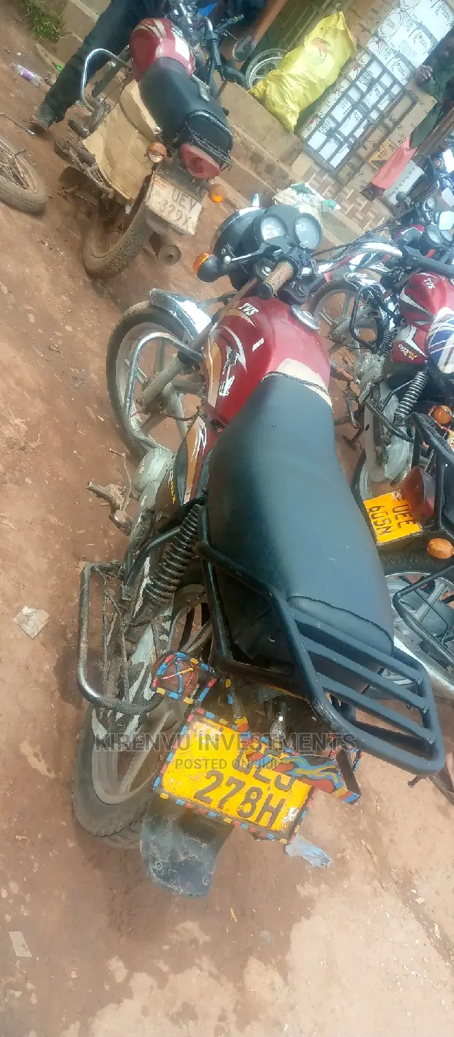 TVS Apache 180 RTR 2015 Red