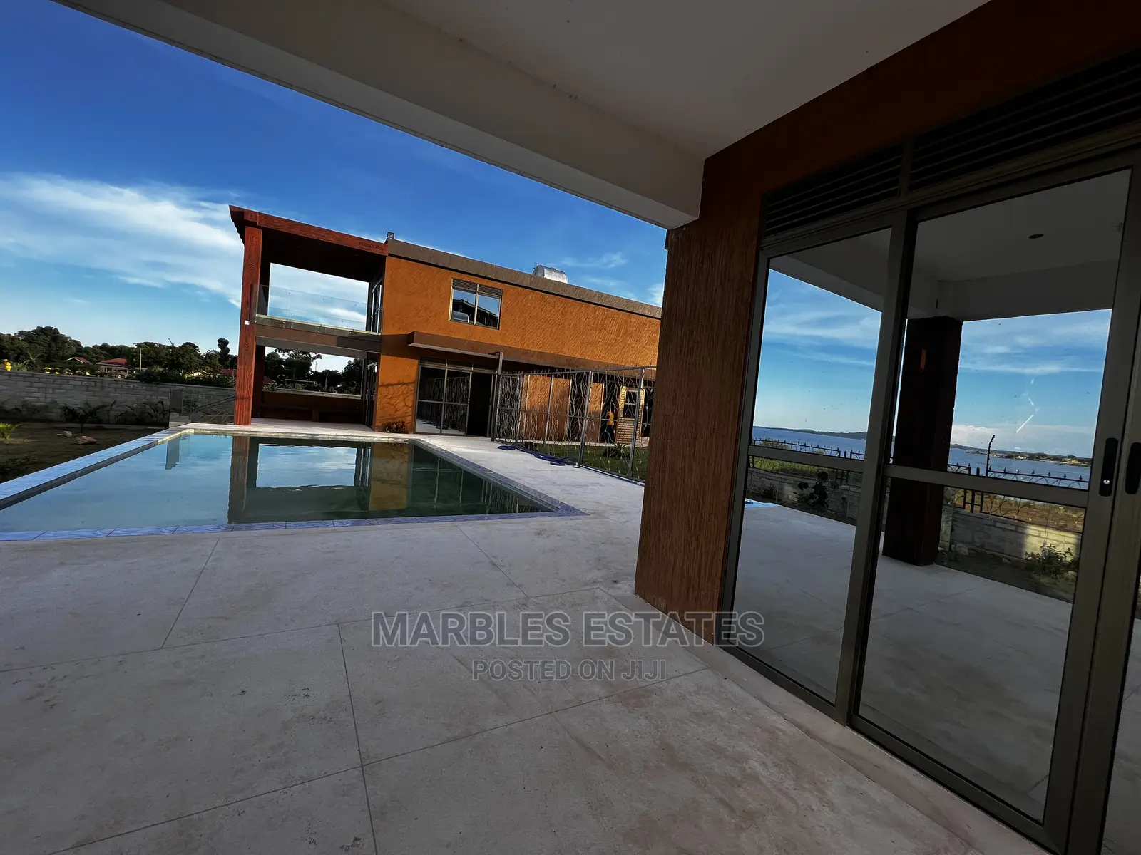Furnished 5bdrm Mansion in Kigo, Central Division for sale