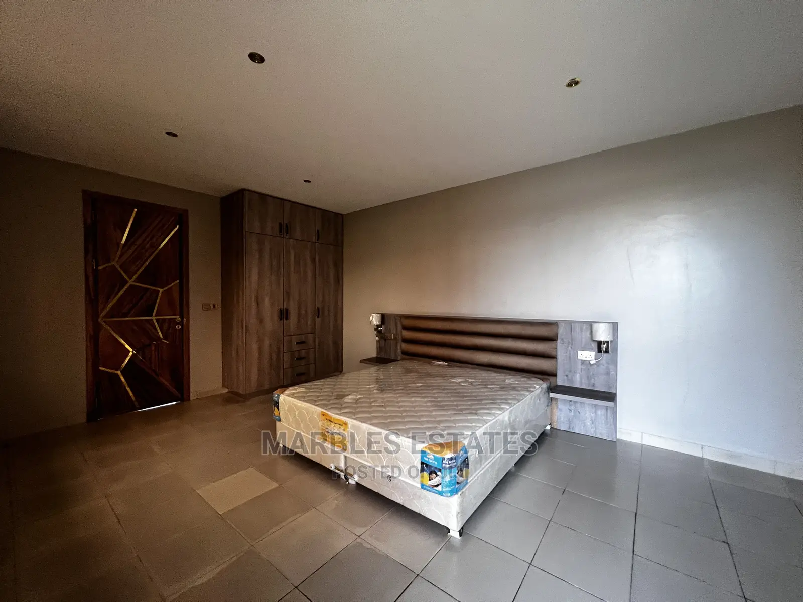 Furnished 5bdrm Mansion in Kigo, Central Division for sale