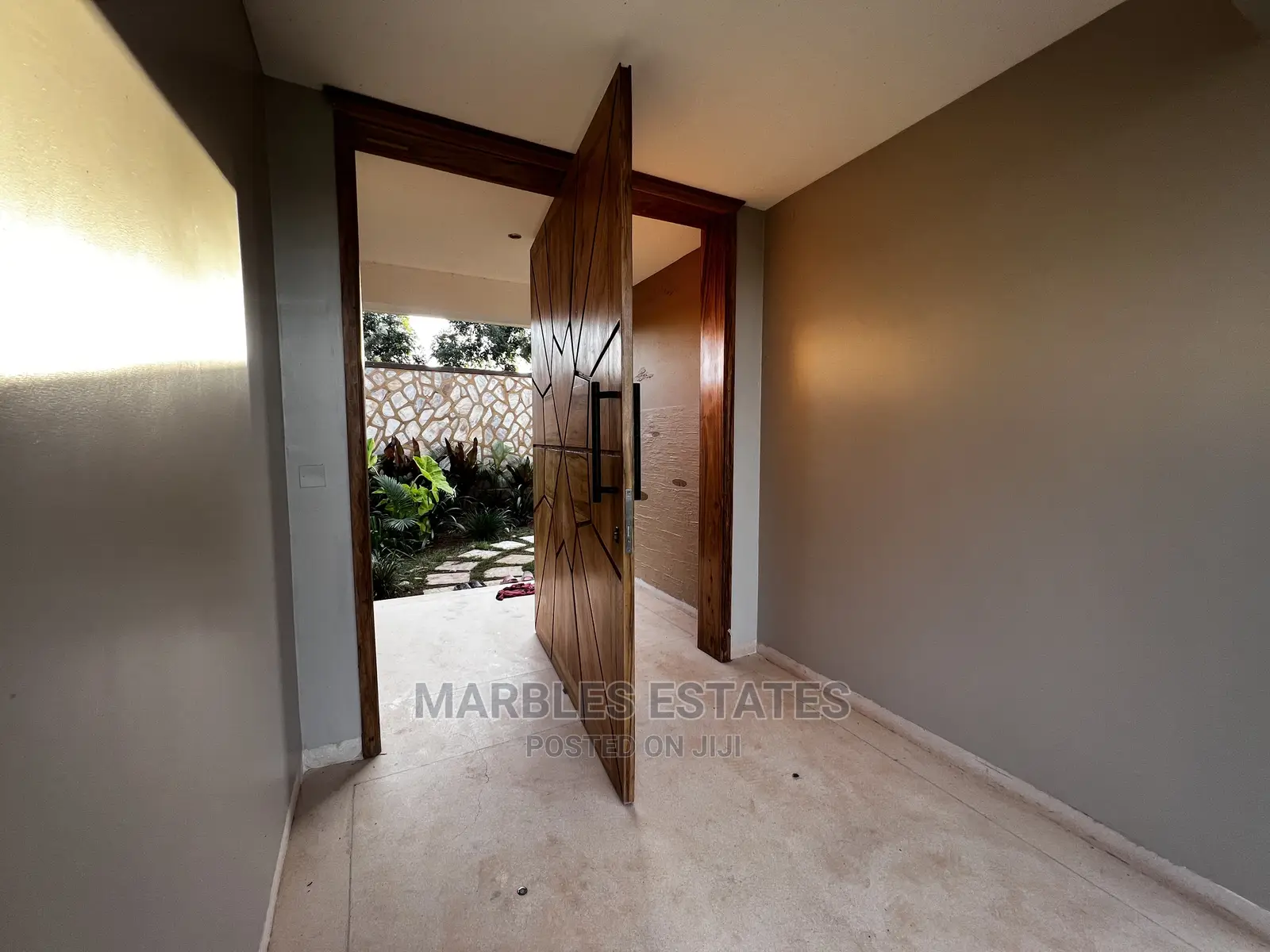 Furnished 5bdrm Mansion in Kigo, Central Division for sale