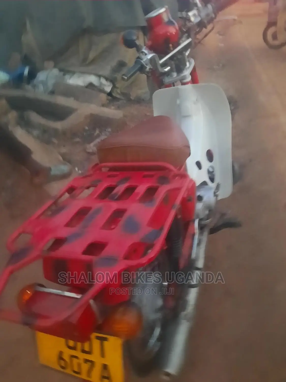 Suzuki Inazuma 2013 Red