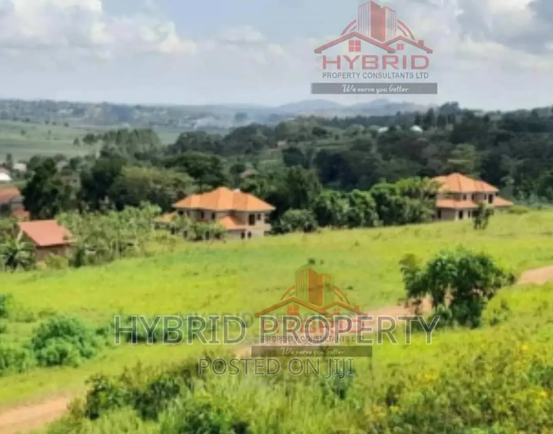 6bdrm Mansion in Nsangi~Katereke for sale