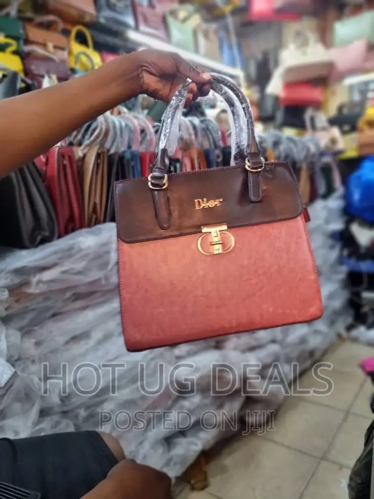 Ladies Classic Handbag