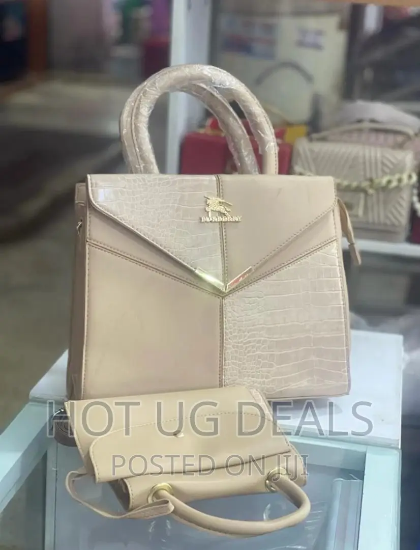 Ladies Classic Designer Handbag - Cream