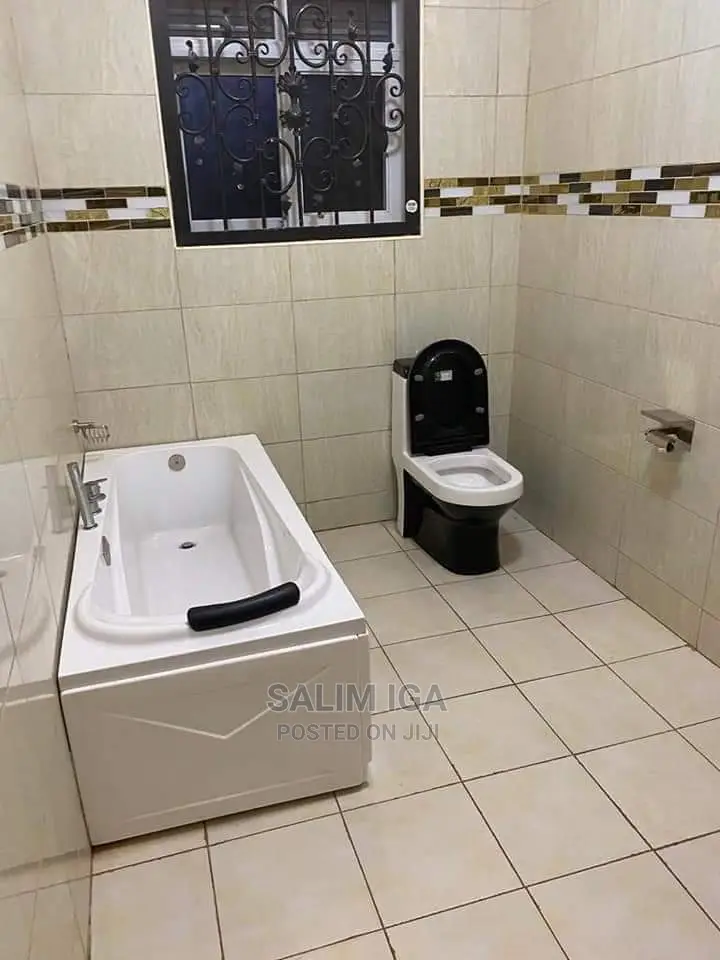 5bdrm Duplex in Kololo Property, Central Division for sale