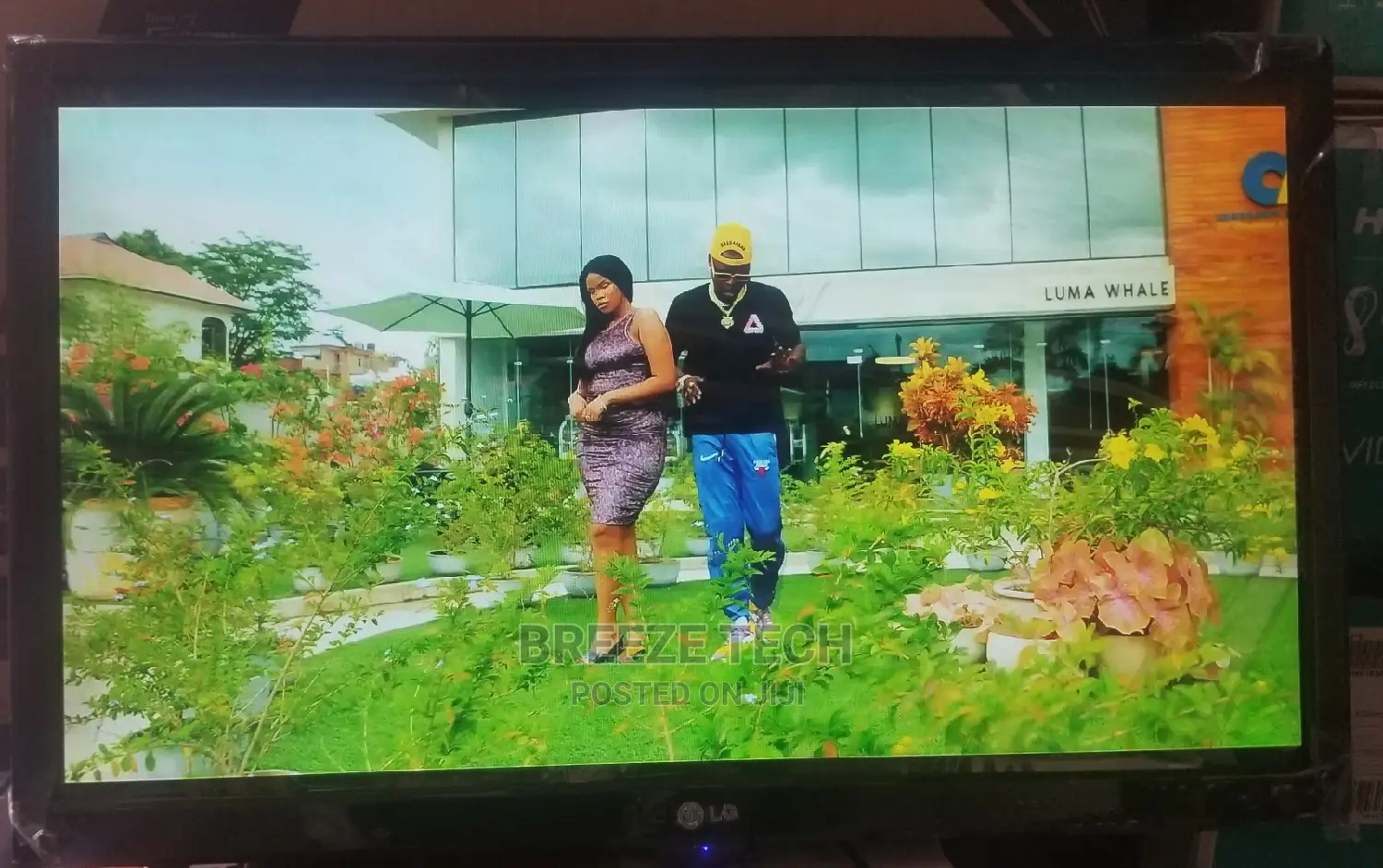 Lg 24"Inch With Free to Air Deconder