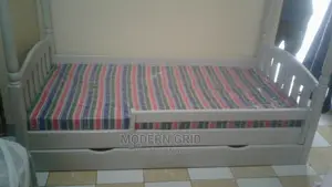 Photo - Baby Crib 3X6