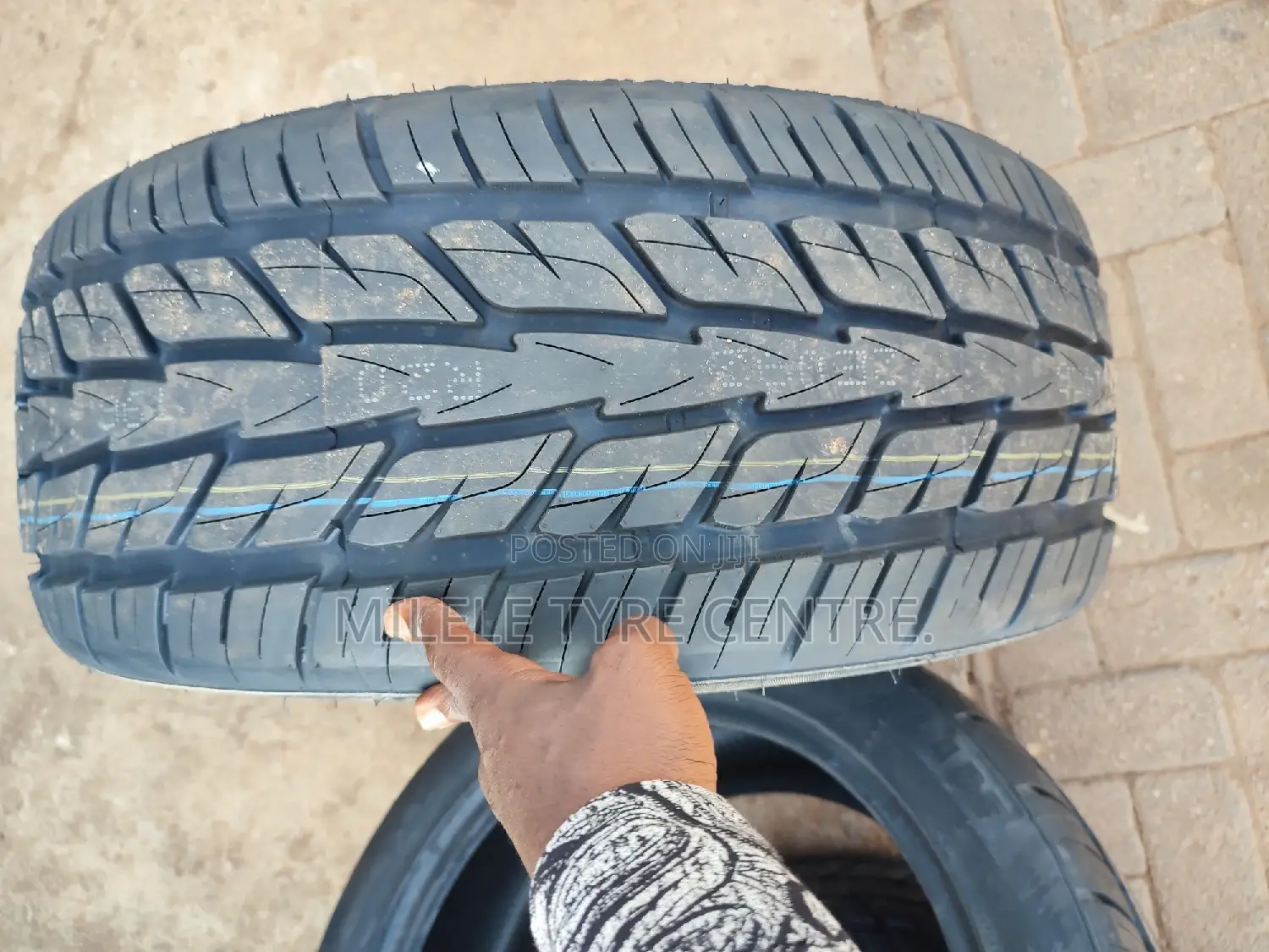 275/45r20 Rockblade