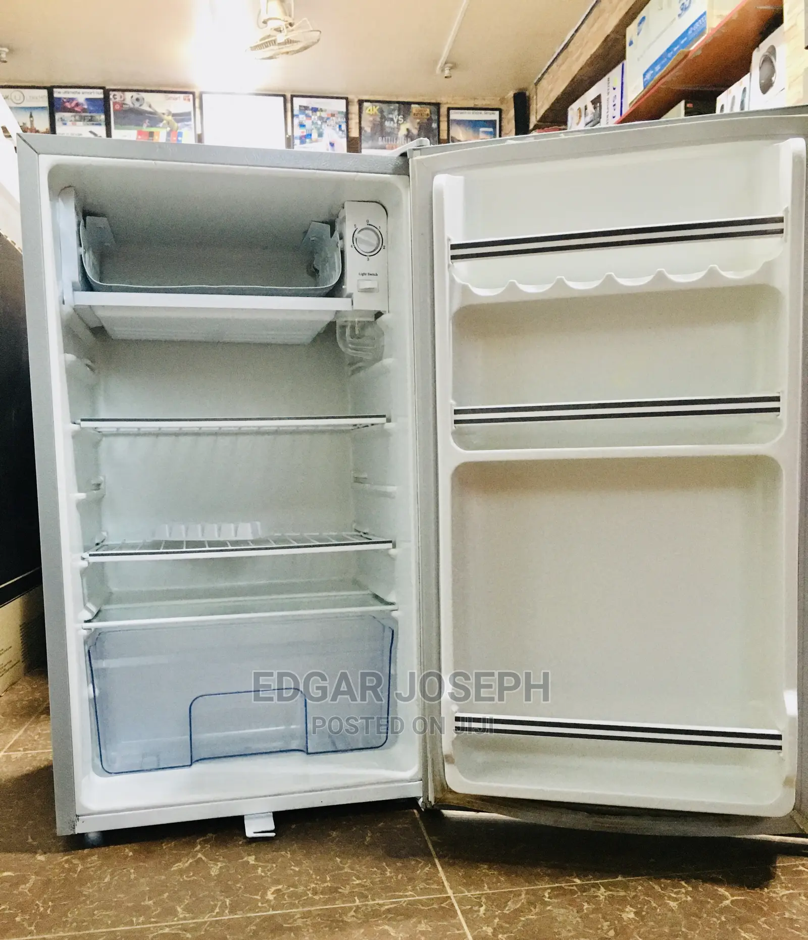 Adh Refrigerator 120L