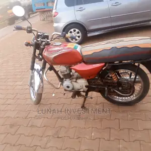 Bajaj Boxer 100 2018 Red