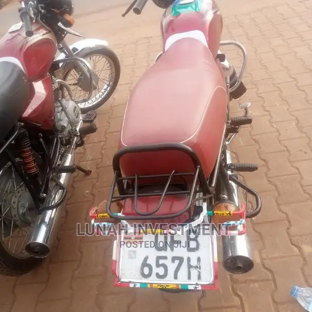 Bajaj Boxer 2021 Red