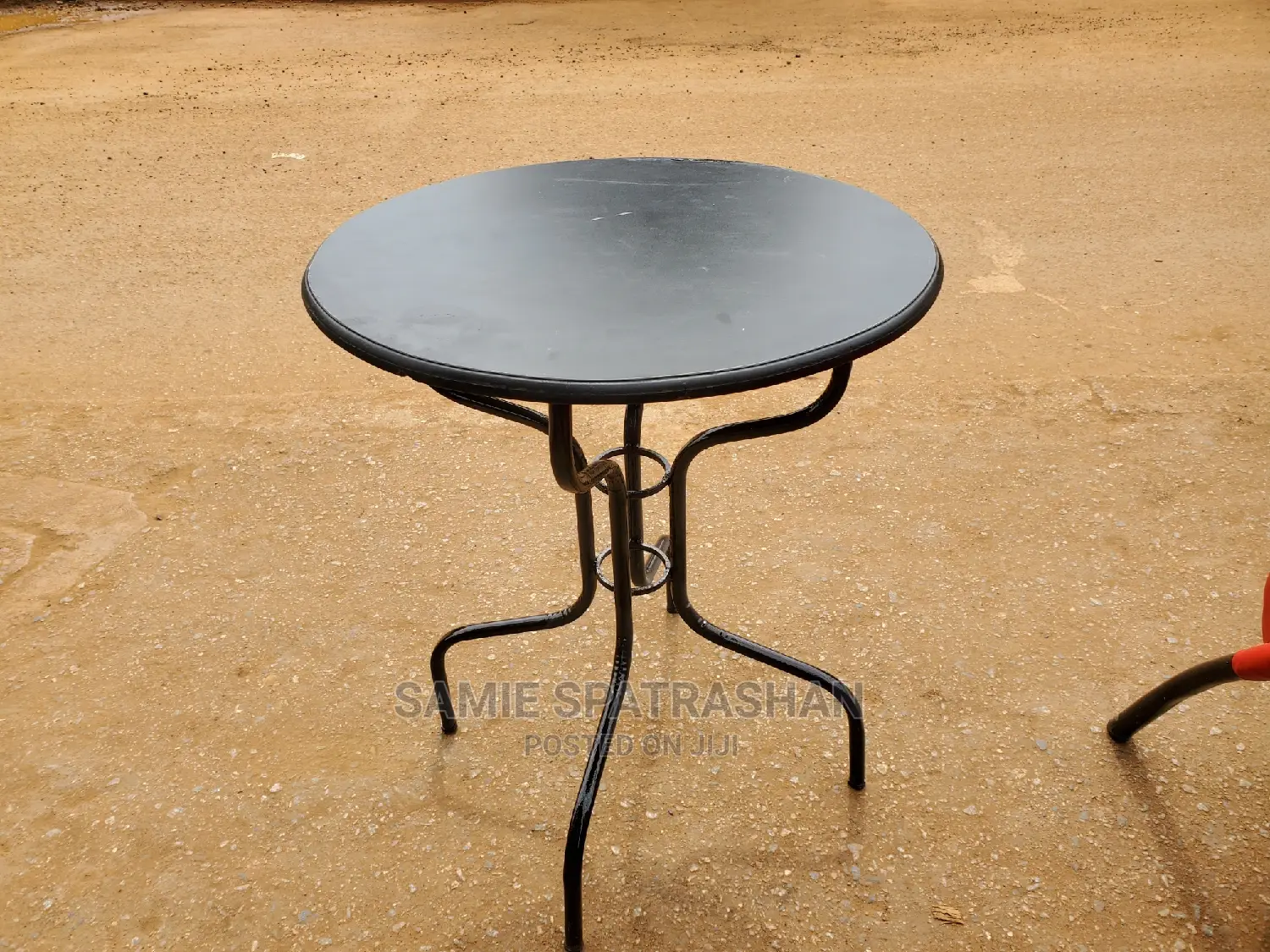 Round Table