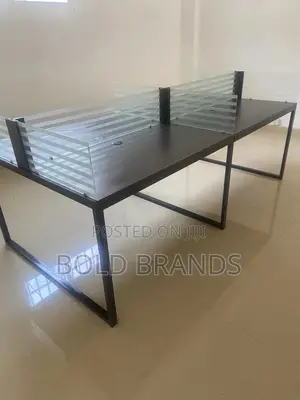 4 Seater Workstation