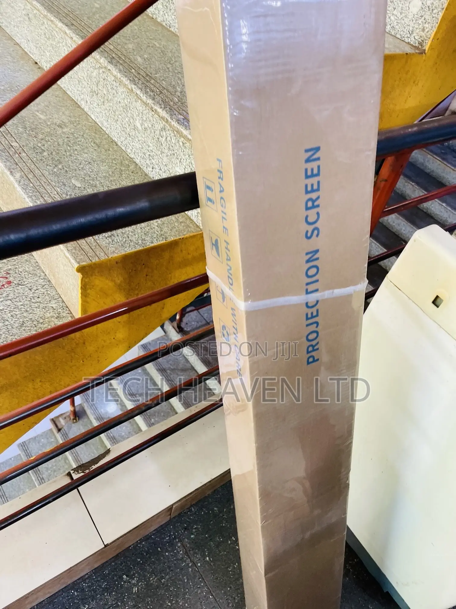 180x180 Projector Screen - Tripod