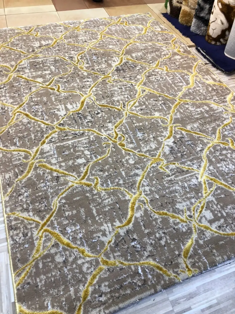 Woollen Center Rugs