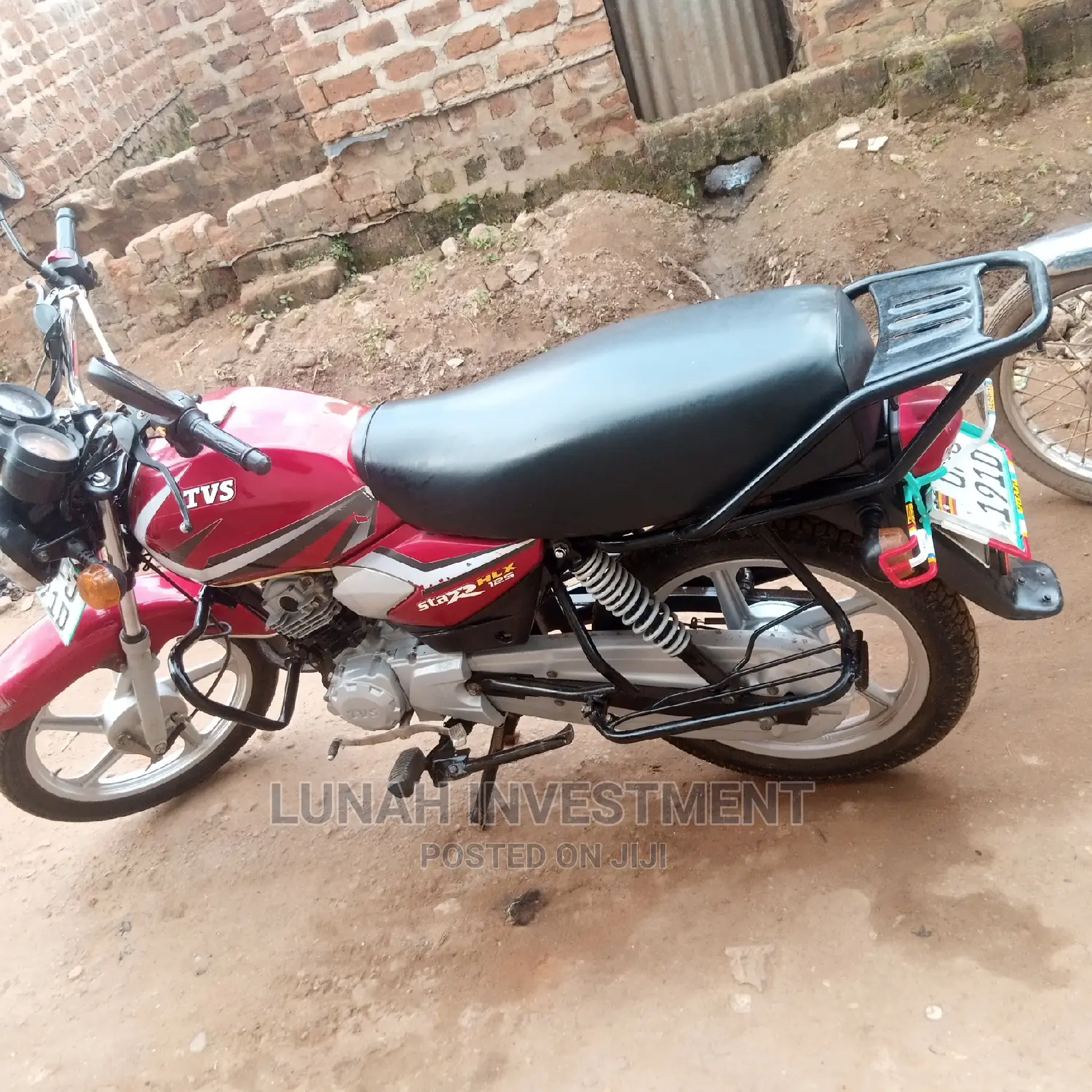 TVS HLX 125 2022 Brown