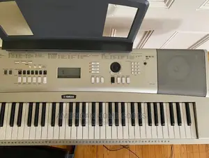 Yamaha Ypg-535 Professional Keyboard/Piano With Full 88 Keys