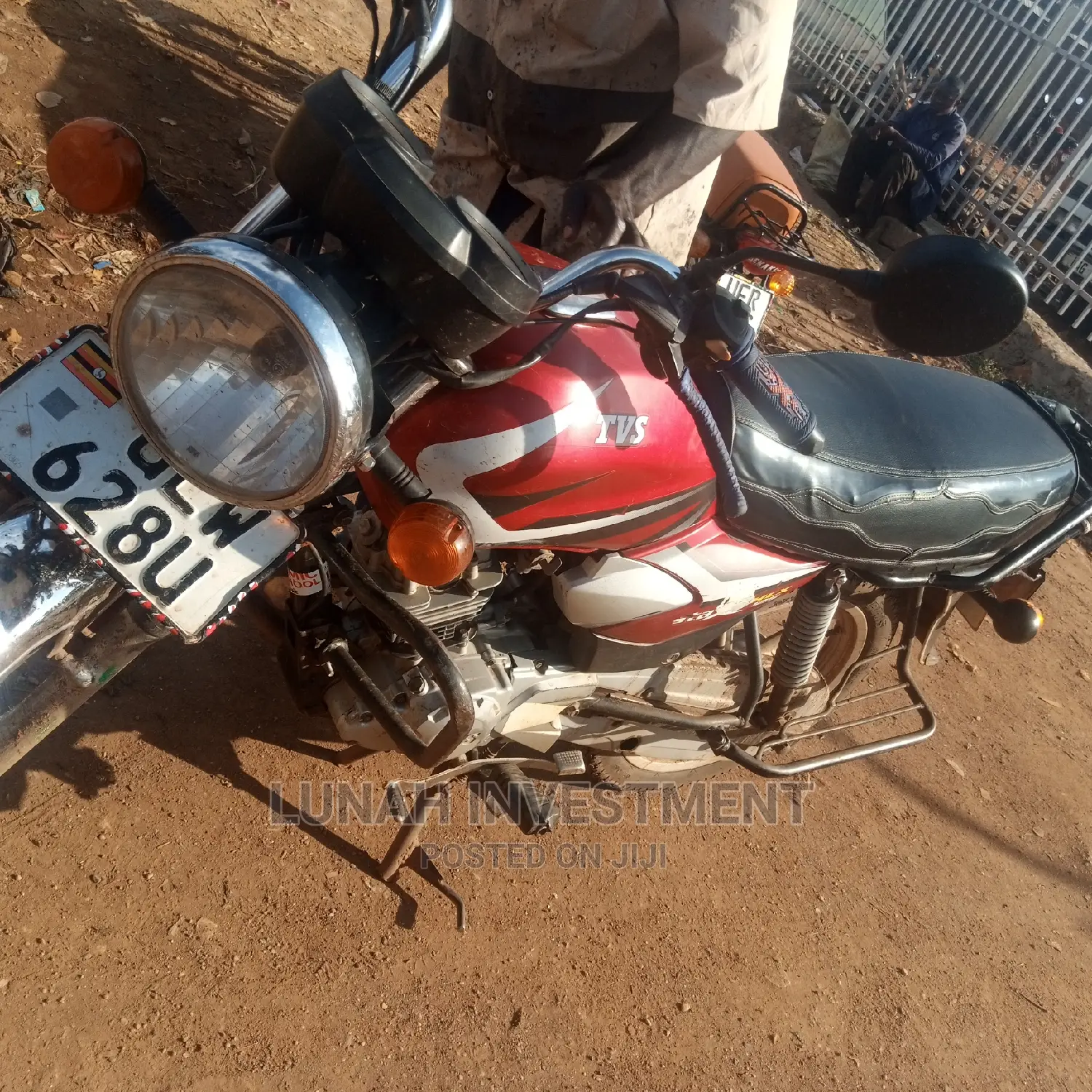 TVS HLX 125 2020 Red