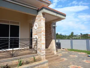 Furnished 4bdrm House in Kira for sale