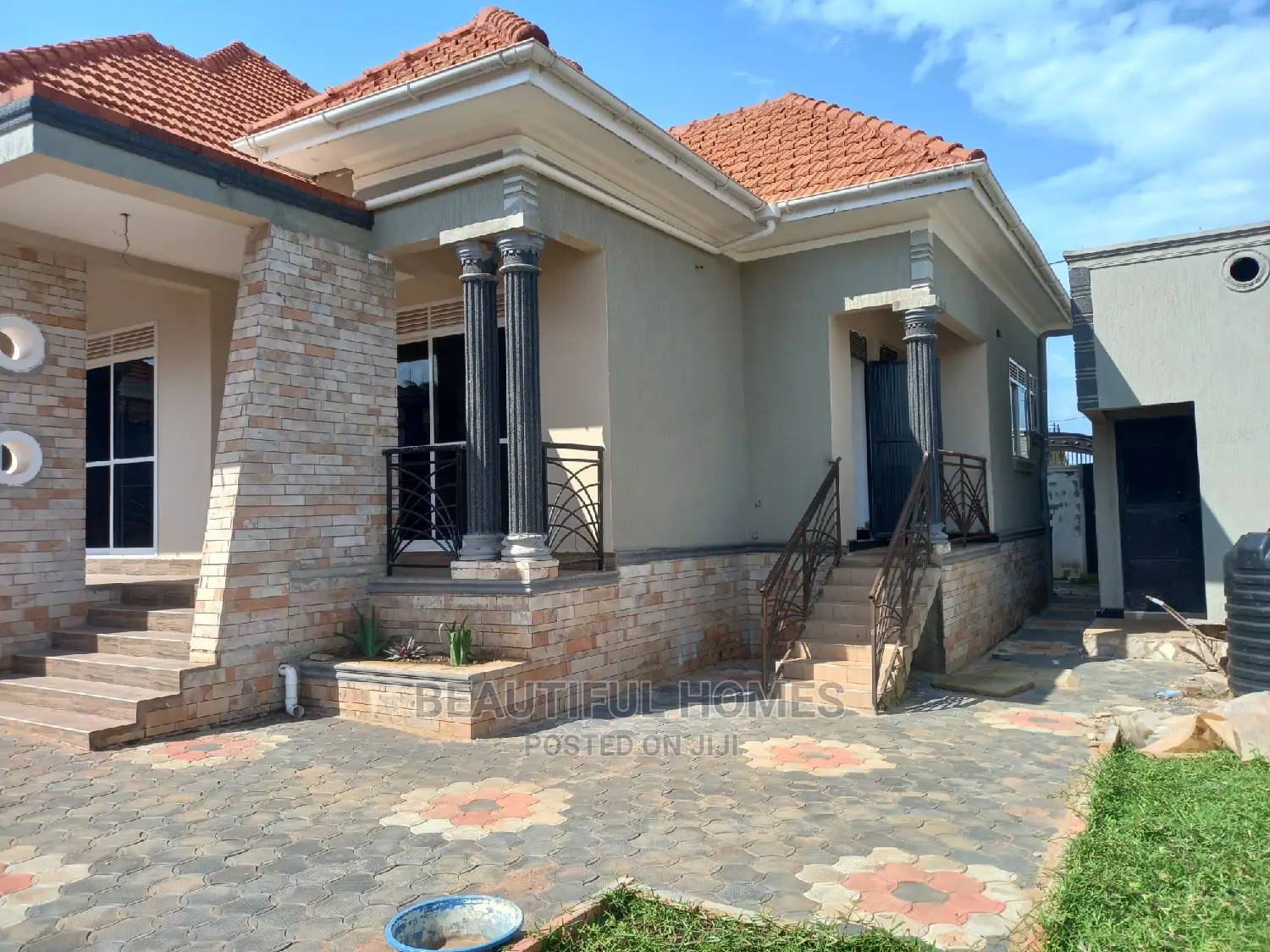 Furnished 4bdrm House in Kira for sale
