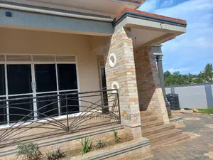 Furnished 4bdrm House in Kira for sale