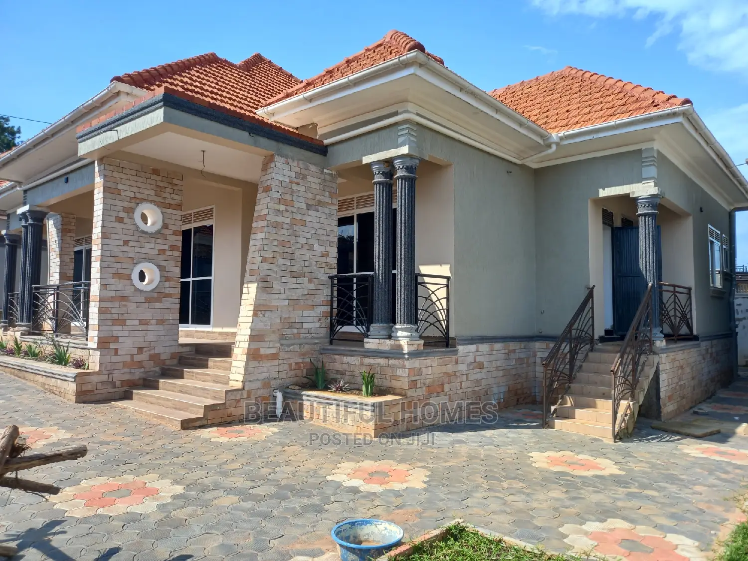 Furnished 4bdrm Bungalow in Kira Corporate for sale