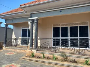 Furnished 4bdrm Bungalow in Kira for sale