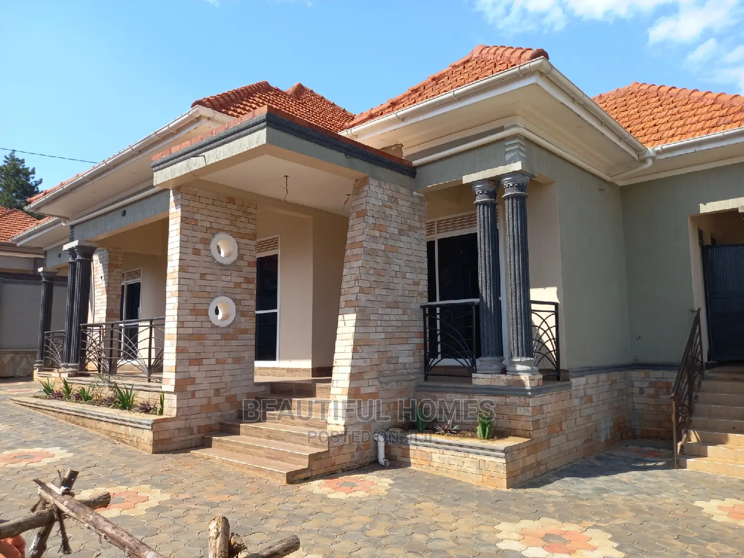 Furnished 4bdrm Bungalow in Kira for sale