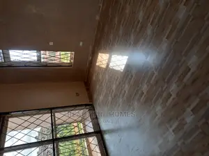 Furnished 4bdrm Duplex in Kira Tarmack for sale