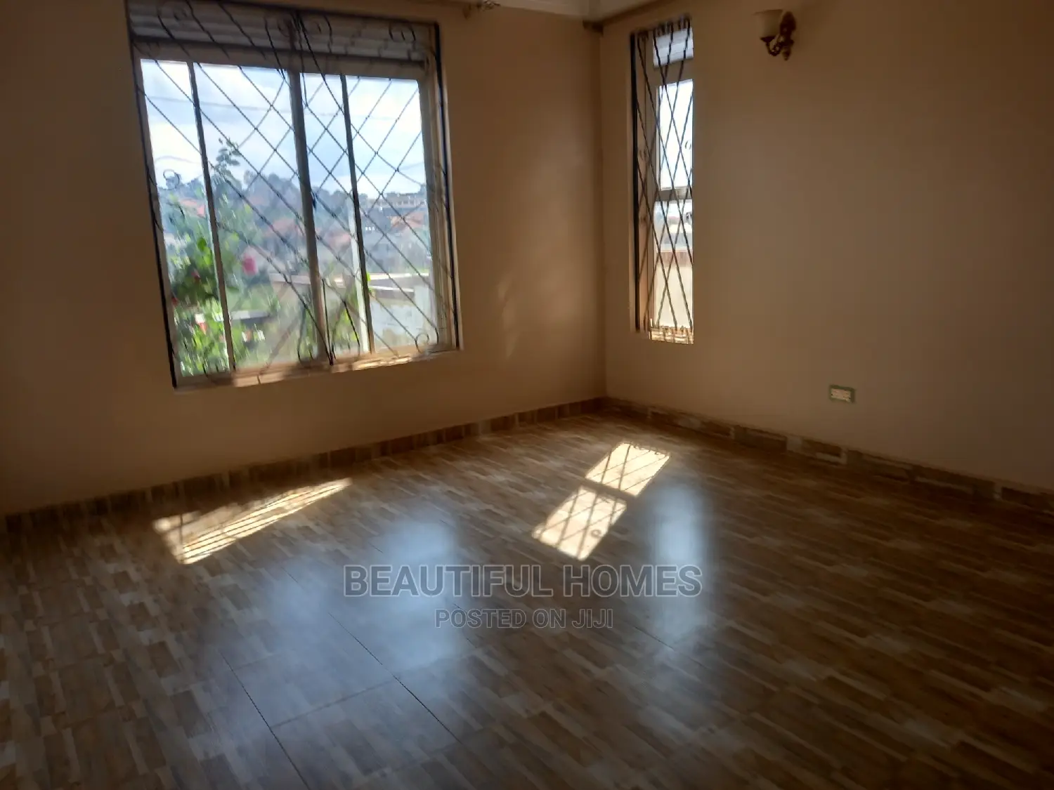 Furnished 4bdrm House in Kira Corporate for sale