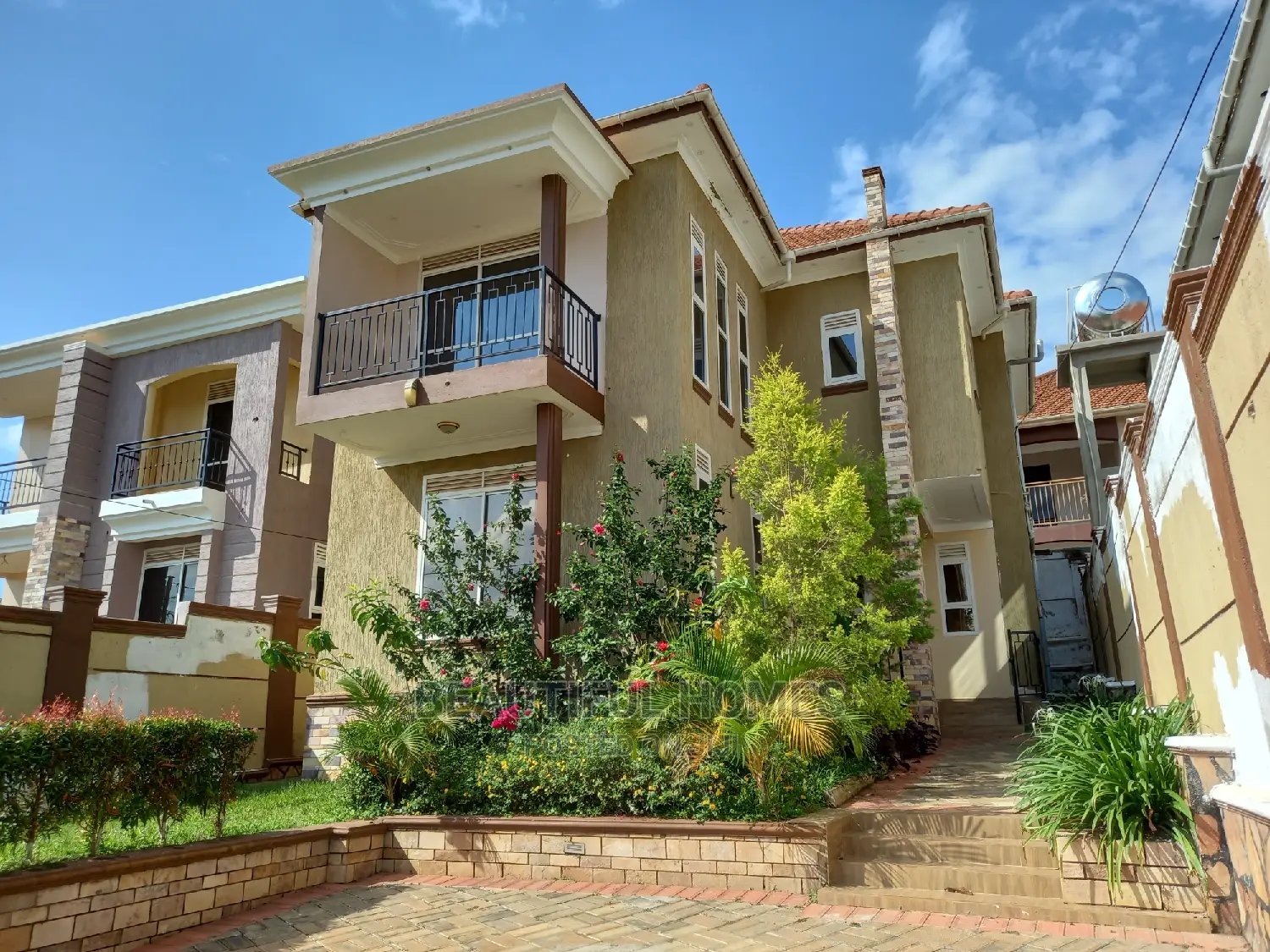 Furnished 4bdrm House in Kira Corporate for sale