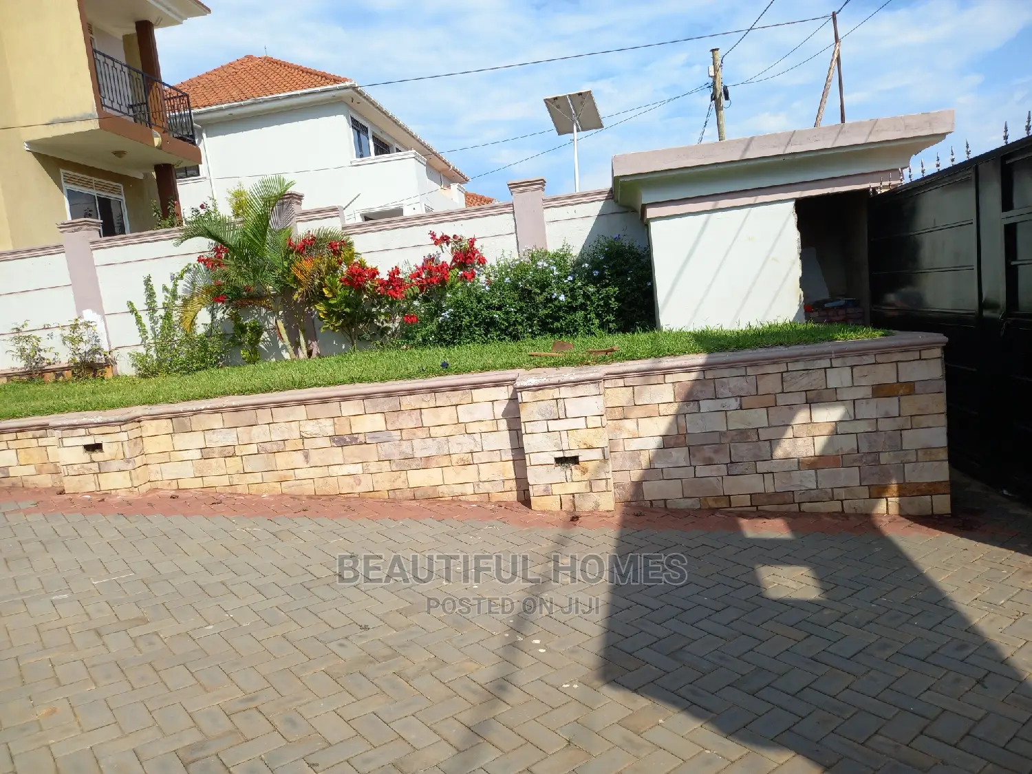 Furnished 4bdrm Maisonette in Kira 1 for sale
