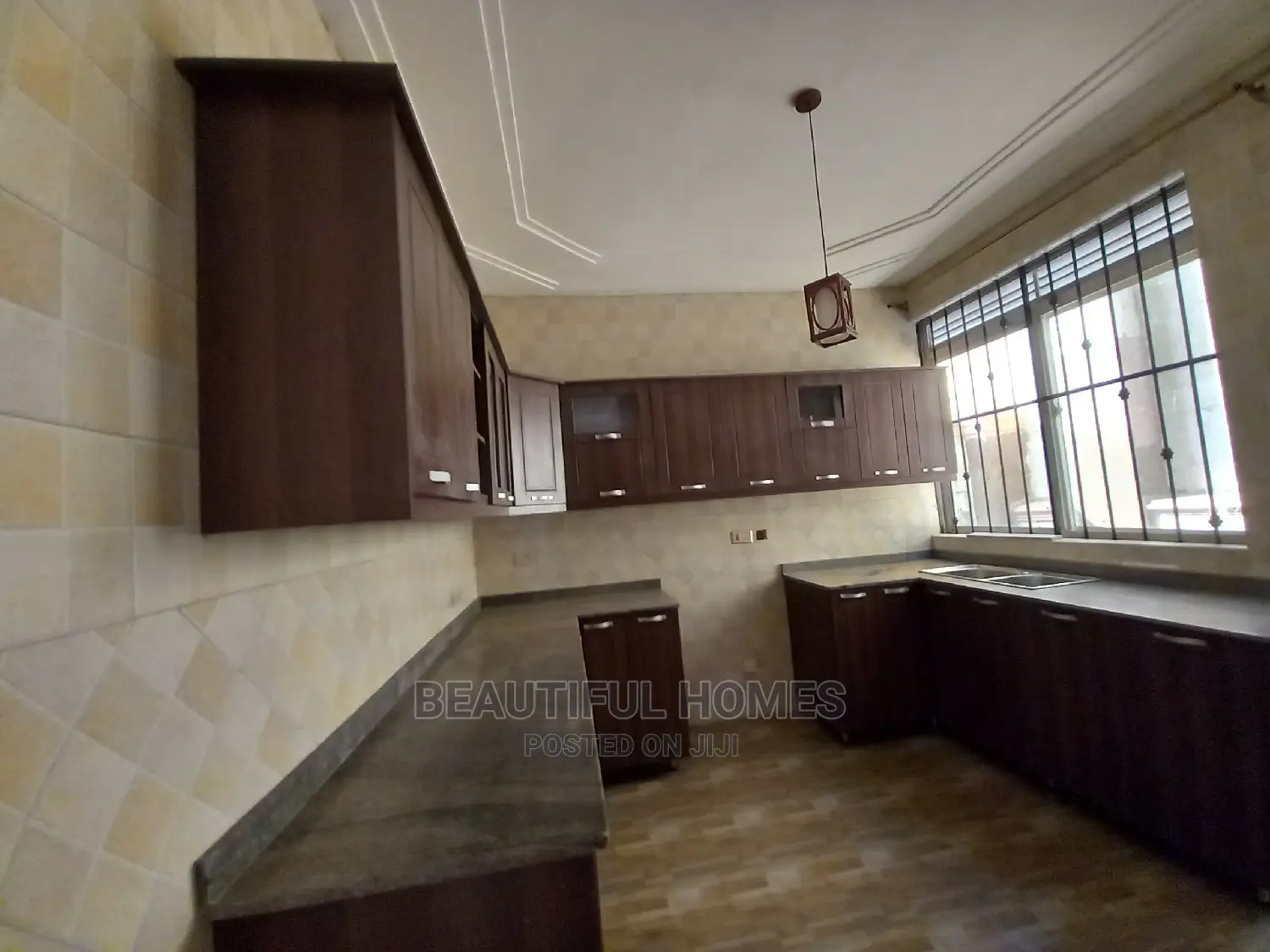 Furnished 4bdrm Maisonette in Kira 1 for sale