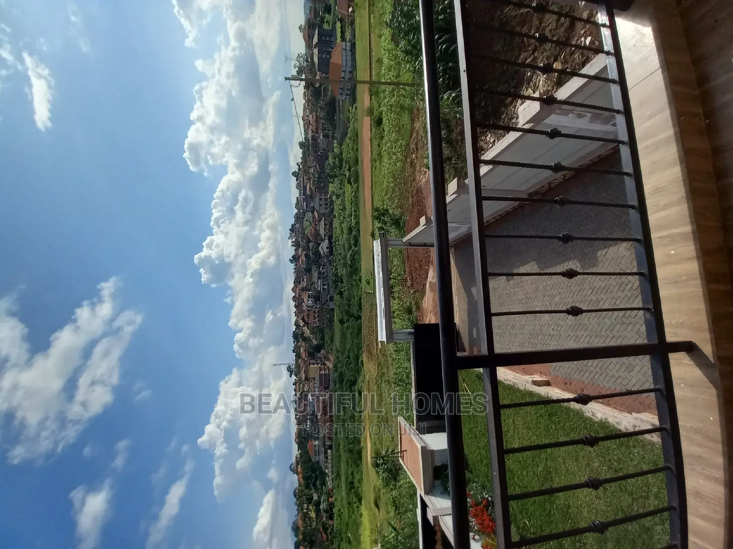 Furnished 4bdrm Mansion in Kira for sale