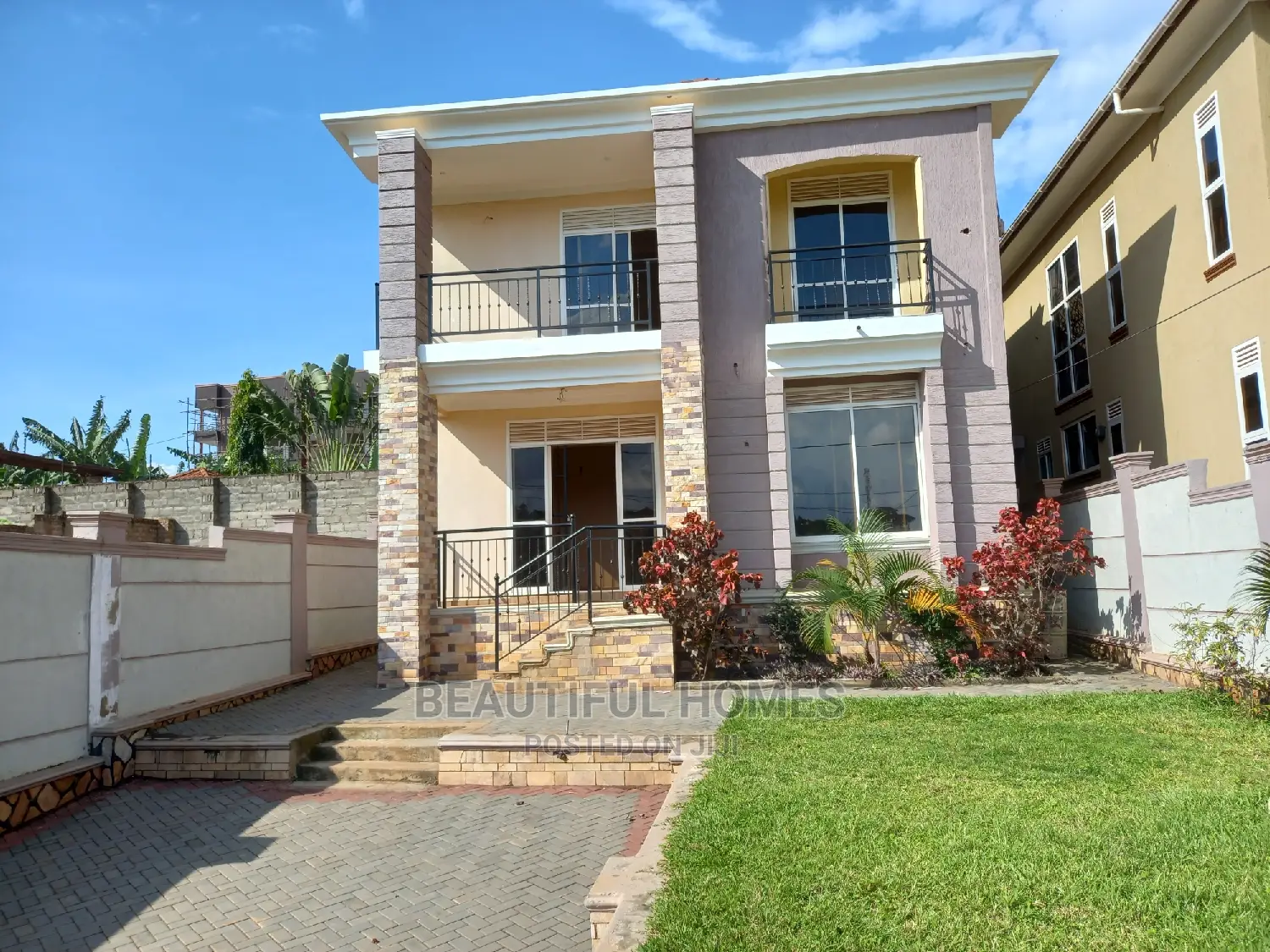 Furnished 4bdrm Duplex in Kira for sale