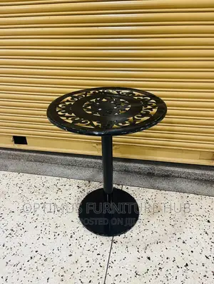 Metallic Table (Round)