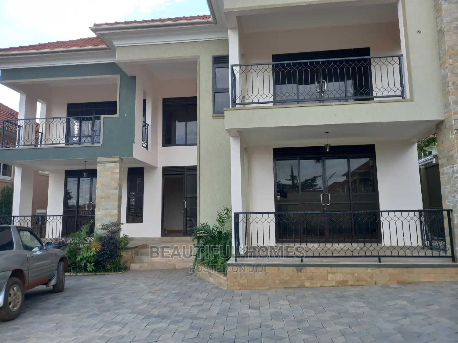 Furnished 6bdrm House in Kira Town, Central Division for sale