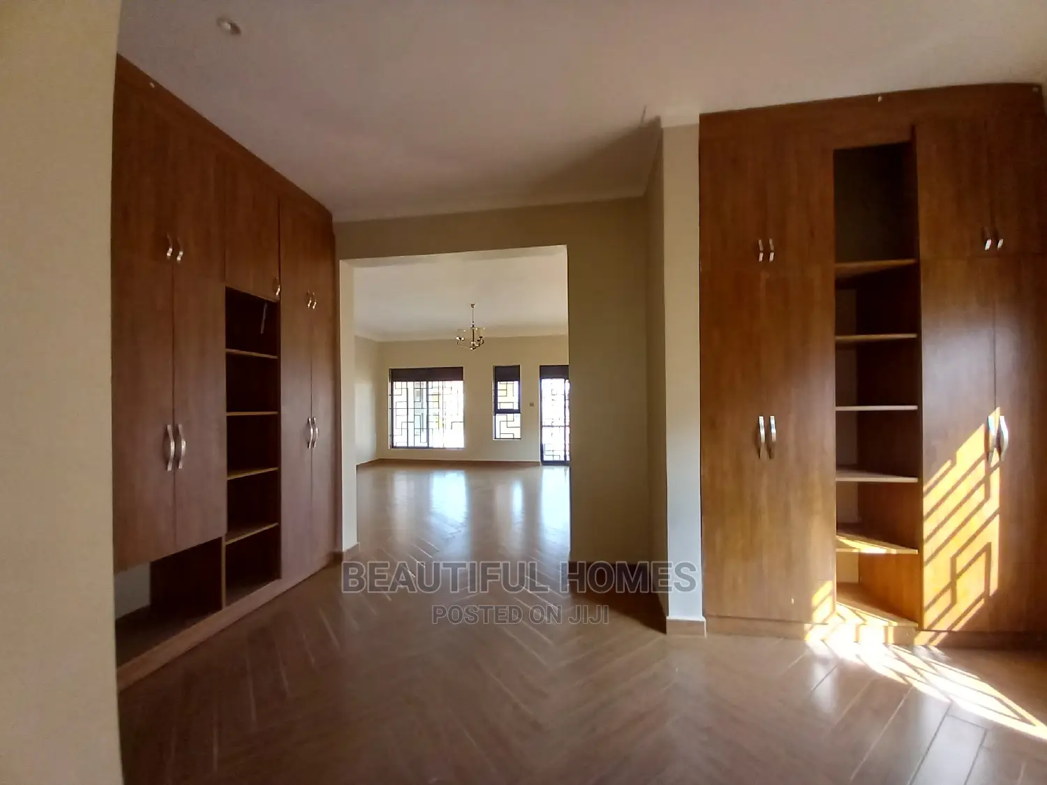 Furnished 6bdrm House in Kira Town, Central Division for sale