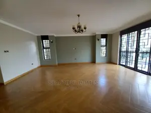 Furnished 6bdrm Duplex in Kira Corporate Class for sale