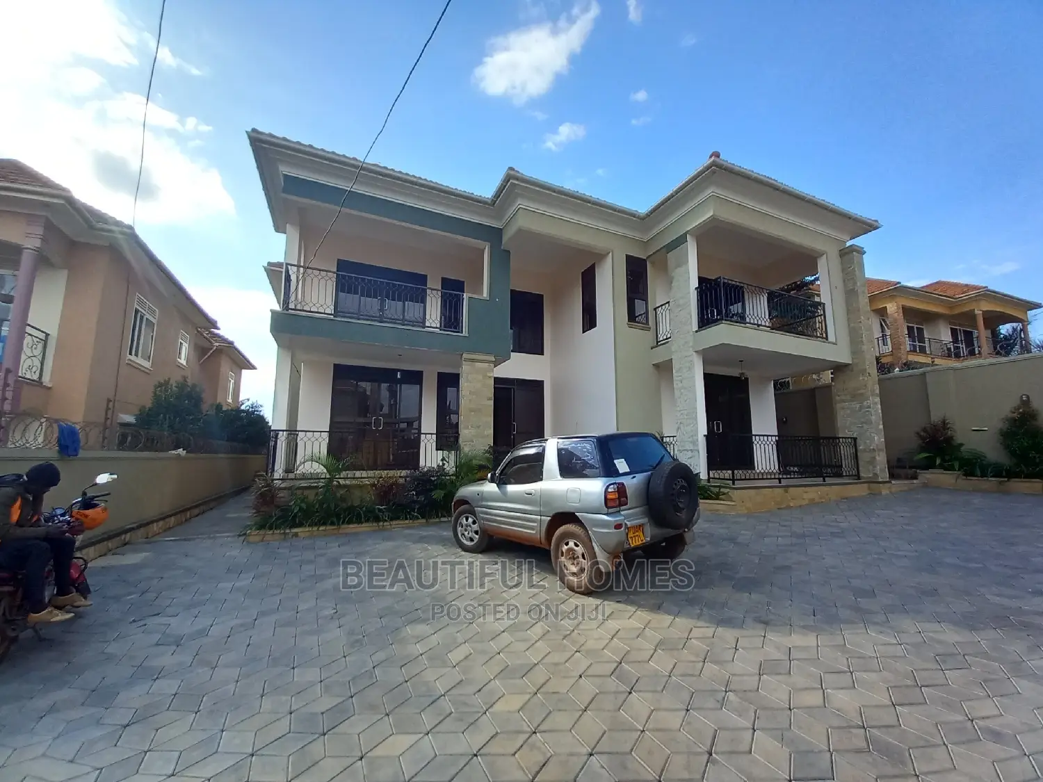 Furnished 6bdrm House in Kira Majestic for sale