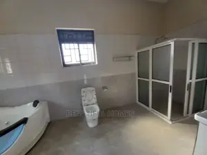 Furnished 6bdrm House in Kira Majestic for sale