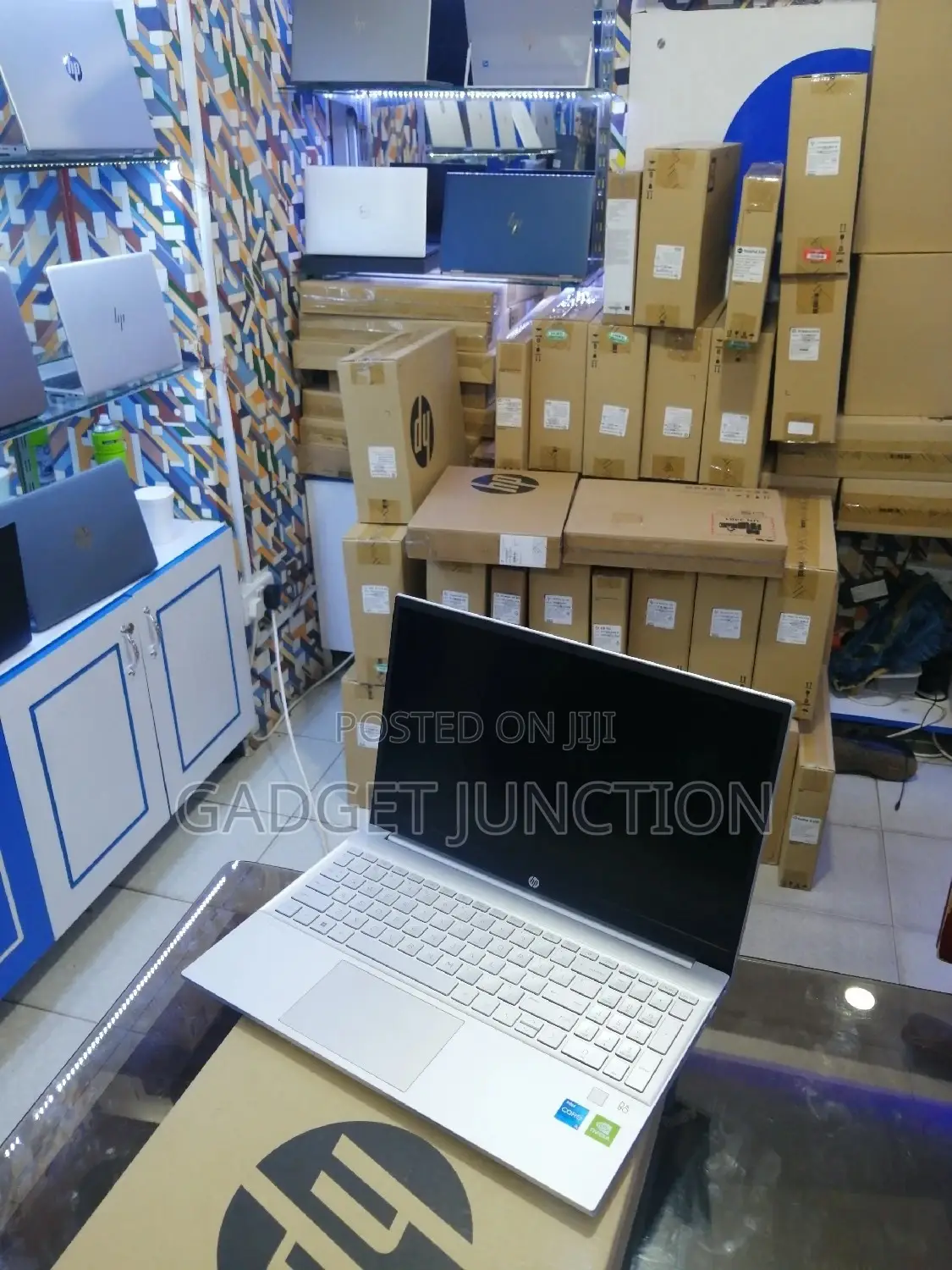 New Laptop HP Pavilion 15 8GB Intel Core I5 SSD 512GB