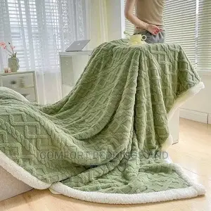 Designed Fleece Blanket Green