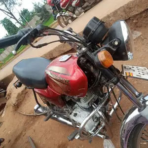 Bajaj Boxer 100 2022 Red