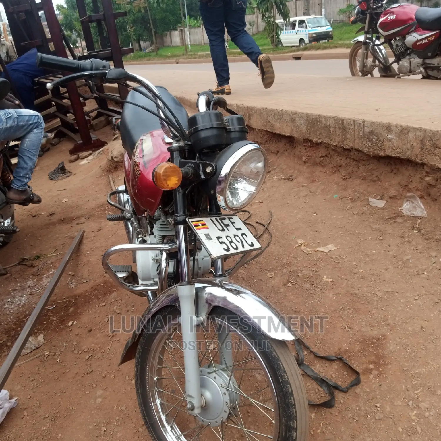 Bajaj Boxer 100 2022 Red